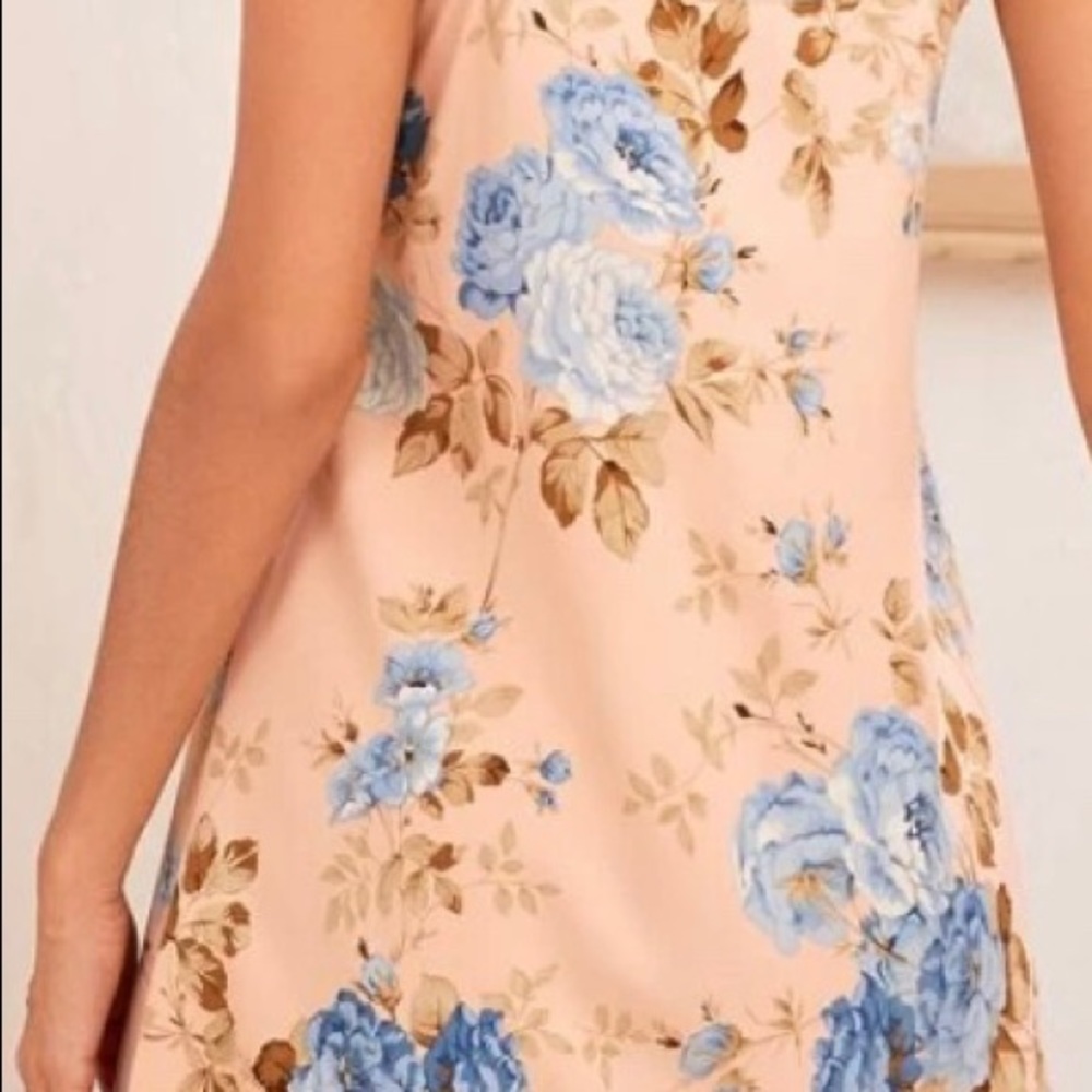 Dress - Picture 2 of 3